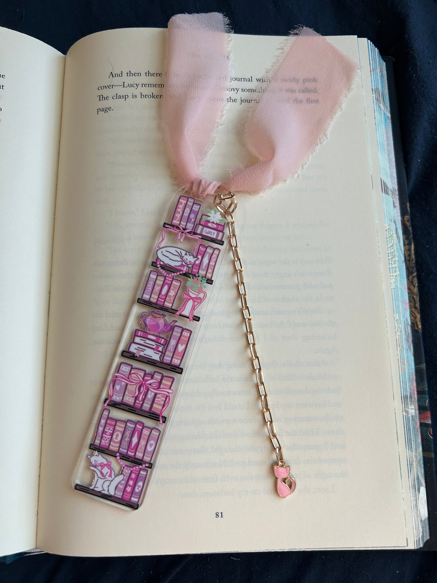 Pink Bookshelf Bookmark