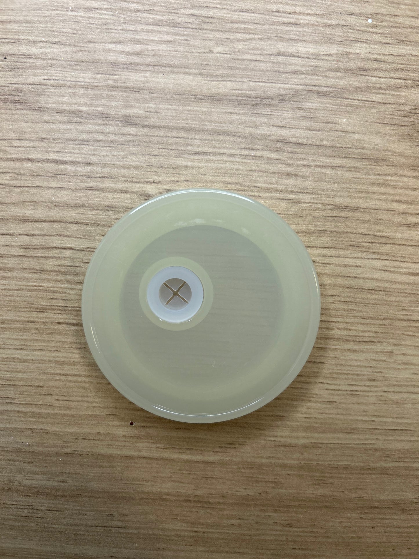Cream/Beige Acrylic Lid