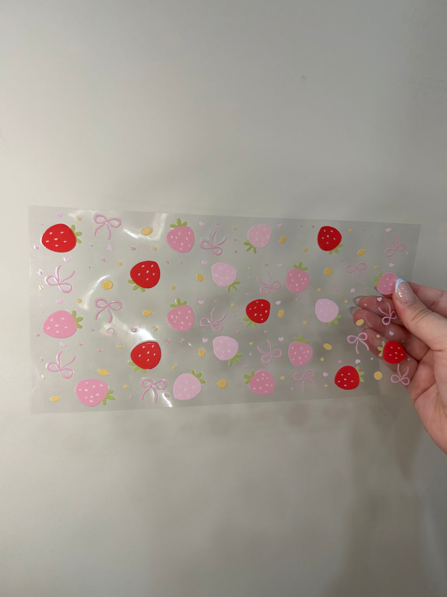 Strawberries & Bows Cup Wrap